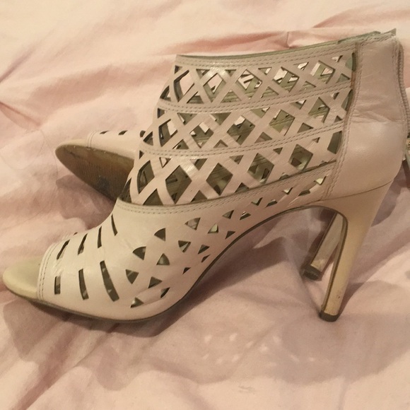 Cute heels 👠 - Picture 2 of 7